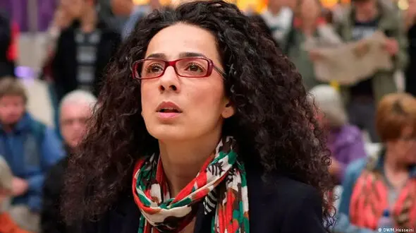 لو رفتن ثروت بی شرمانه  مسیح علی‌نژاد ! / دلارهای امریکا مهمترین انگیزه این زن خبیث ! + فیلم