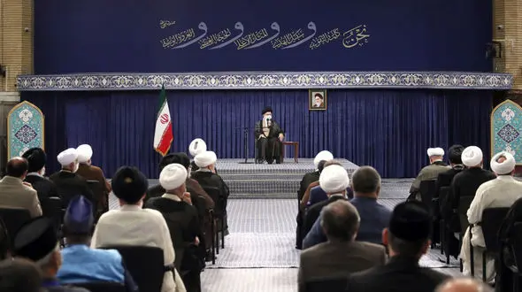 جمهوری اسلامی با الهام از اهل‌بیت اژدهای هفت‌سر استکبار را عقب راند / اهل‌بیت باید پرچمدار همبستگی و هم‌افزایی باشند