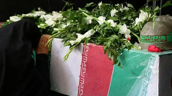 مادر شهیدان مجید و امیر کریمی فوت کرد / خاکسپاری در کرمانشاه