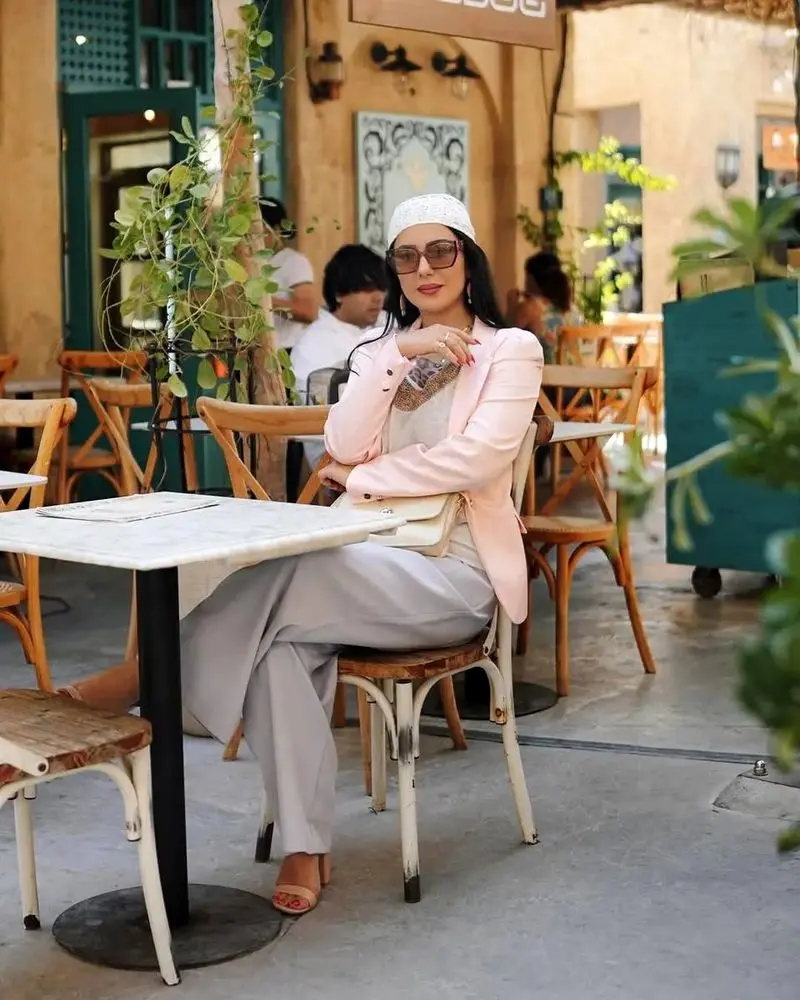 شیدا یوسفی در دبی 2