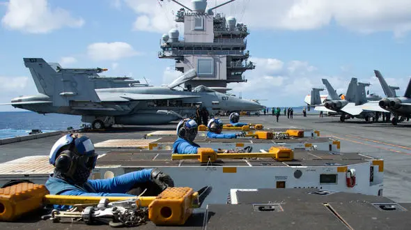 سقوط جنگده پیشرفته امریکا / عملیات نجات امریکایی ها شکست خورد / خلبان اسیر شد!