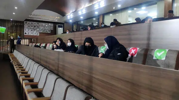 واکنش خبرنگاران بانوان در حاشیه بازی پرسپولیس و تراکتور + فیلم