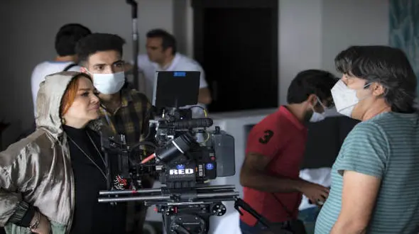 اولین فیلم بلند بهاره رهنما در حال ساخت / فیلمنامه عطرهای خالی به نگارش بهاره رهنما در مرحله ساخت