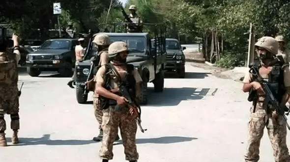 8 پلیس پاکستان در مرز افغانستان کشته شدند 