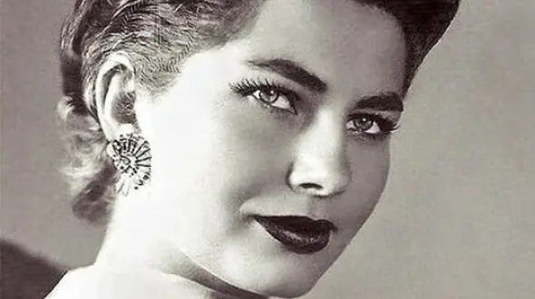 عکس سفر در زمان / پرتره‌ خاص ثریا همسر شاه، ‌شب افتتاح موزه هنرهای معاصر و کافه‌ نوستالژیک تهران با ‌عکس ‌شجریان 
