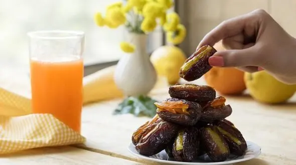 مصرف خرما برای چه افرادی خطرناک است؟