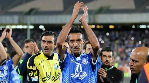 عنایتی در تمرین استقلال امضا جمع کرد!+عکس