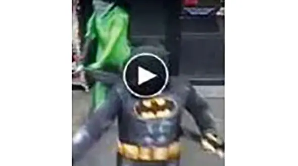 پلیس در جستجوی تبهکارانی با گریم های عجیب