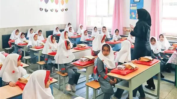 تقویم آموزشی مدارس در سال تحصیلی جدید مبتنی بر آموزش حضوری است