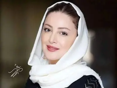 فیلم / شیلا خداداد: موهام سفید شدن میدونم اما ... موهامو رنگ نمی‌کنم چون همینجوری  دوست دارم ... فقط برم عروسی .... برگشتم بلافاصله همشونو ...