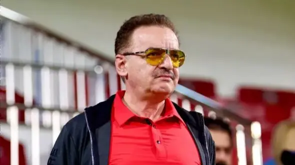 زنوزی پشت رضا درویش در آمد!