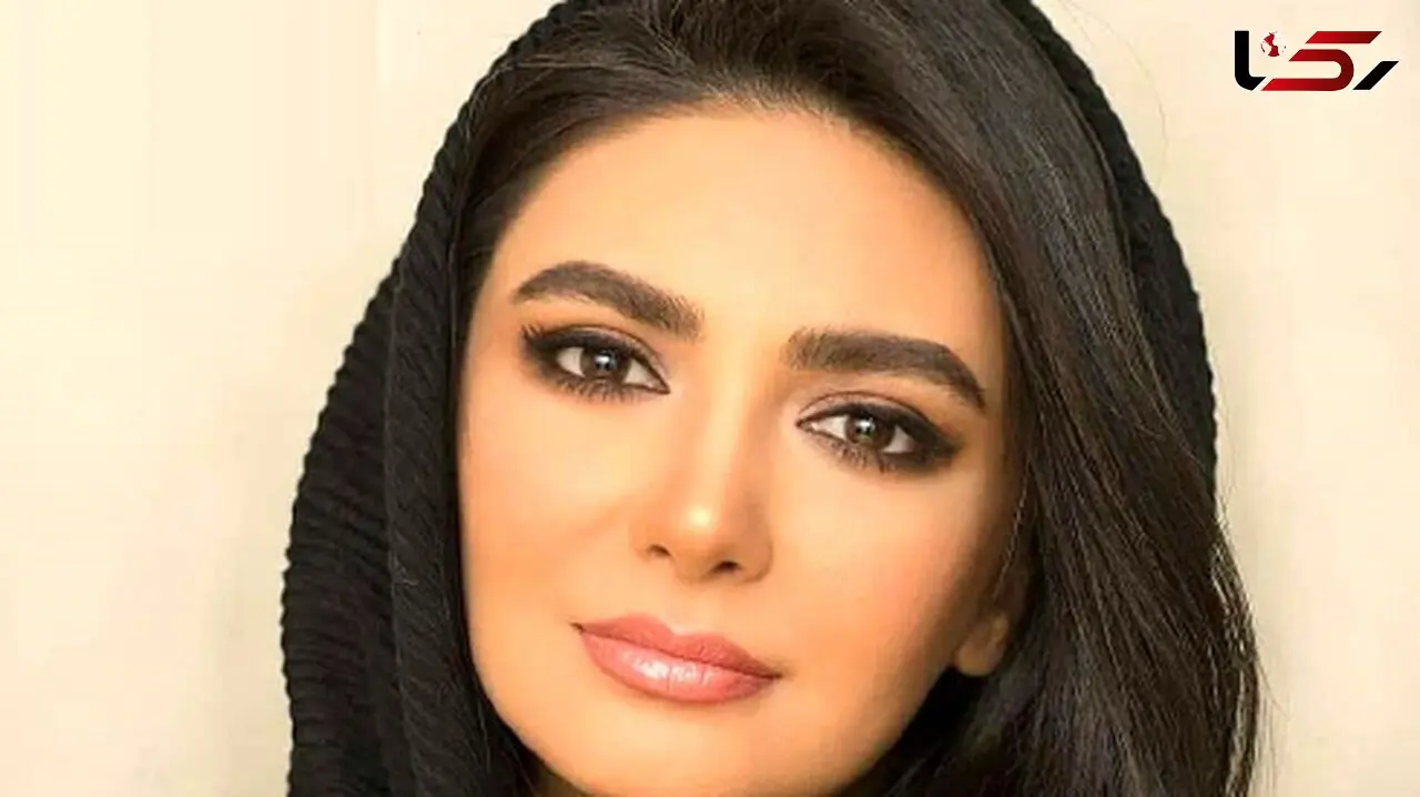 نگاهی به چیدمان منزل شاهانه و سنتی لیندا کیانی و همسرش با حال و هوای ایرانی/ از مبلمان مدرن و پرده‌های اعیانی تا عضو ثابت خونه‌های ایرانی، گل شمعدونی