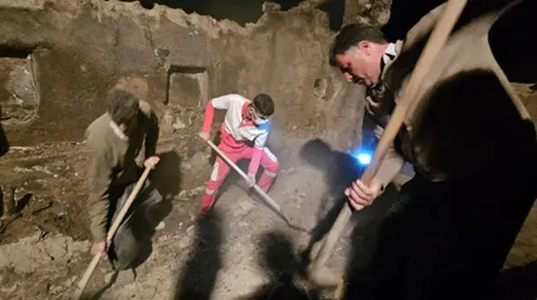 مرگ تلخ زن 70 ساله زیر آوار 