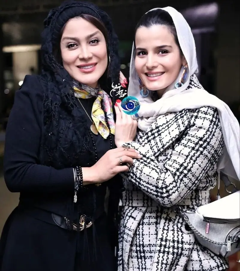 غزاله اکرمی و زهرا جهرمی