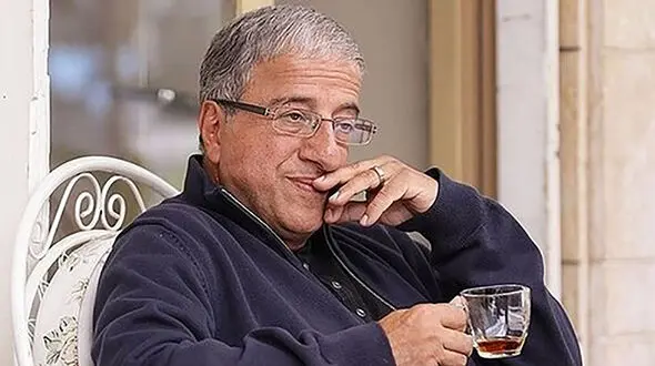 عکسی از ۷۱ سالگی علیرضا خمسه  / شاد و پر انرژی