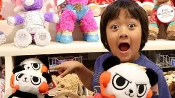 کار عجیب رایان 8 ساله در یوتیوب