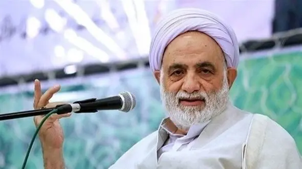 فیلم  قرائتی: من سه قلعه رو فتح کردم با سه تا خنده ... رفتم پیش آیت الله اتاق بگیرم بهم اتاق ندادن گفتن ریش نداری.. خندوندمش با این خنده قانون عمامه و ریش رفت هوا..