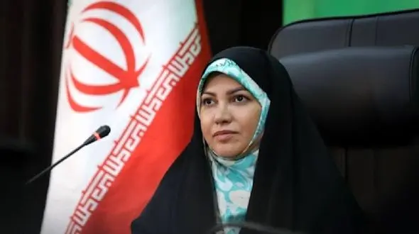 سوده نجفی: درست نیست که شهرداری پرچم ایران را برداشته، پرچم عزا نصب می کند