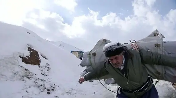 مرگ کولبر جوان در گاوالان / امنیت پایدار در گروه معیشت مرزنشینان/ دولت یک طرفه برای مرزنشینان تصمیم نگیرد