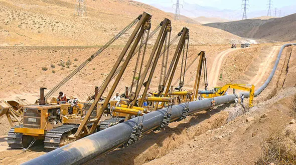  لوله های انتقال نفت را هم در اهواز دزدیدند !