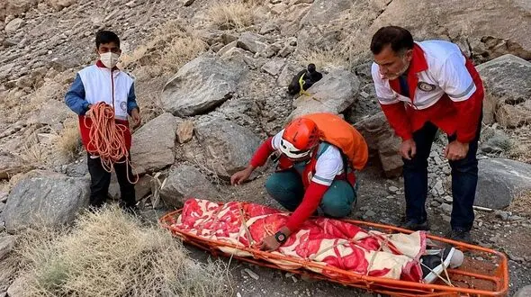 سقوط مرگبار جوان بندرعباسی از ارتفاعات کوه مارو