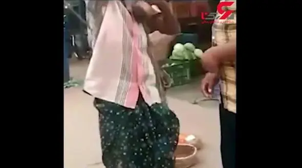 سرانجام تلخ خودنمایی پسر جوان با مار سمی ! +فیلم