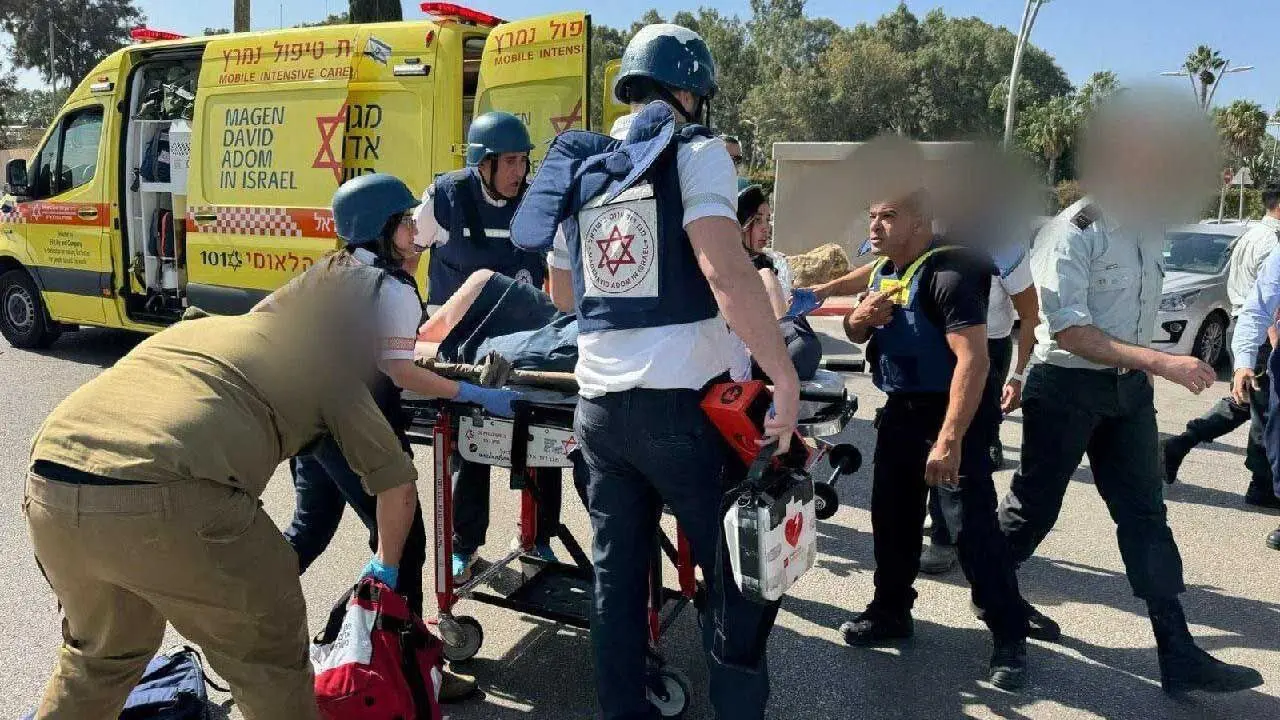 عملیات استشهادی در نزدیکی مقر موساد در شمال تل‌آویو/ هلاکت ۶ نظامی و زخمی شدن ۵۰ نفر در نزدیکی پایگاه موساد
