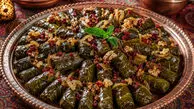 طرز تهیه دلمه برگ مو برای 6 نفر با سبزی خشک + عکس