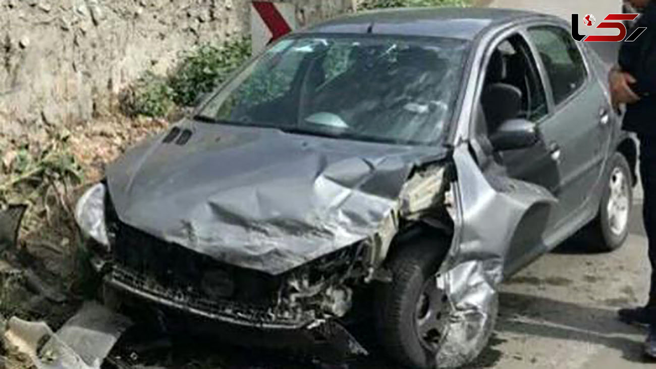 مرگ تلخ راننده پژو در تصادف با دیوار یک مغازه / در بندرانزلی رخ داد + عکس