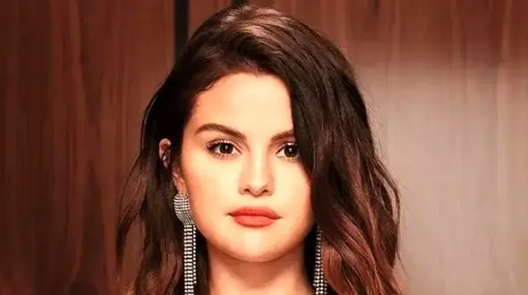 چیدمان خانه سلنا گومز / ترکیبی که کمتر جایی دیدید! خونه نگو قصر بگو! + ویدیو