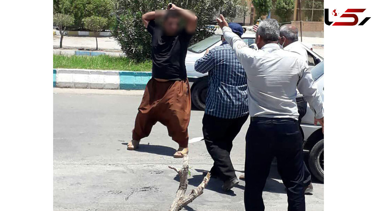 حمله خونین دستفروشان آبادانی به ماموران شهرداری + فیلم