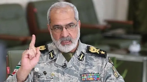 معاون اجرایی ارتش: پدر بمب‌ها ملت ایران اند!