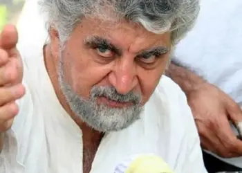 عکس سفر در زمان /  «محمد متوسلانی» در 25 سالگی و در کنار «محمد تقدسی»؛ سال 1339