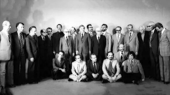مهدی بازرگان را چه کسی به امام پیشنهاد داد؟ / اختلاف شورای انقلاب و دولت موقت