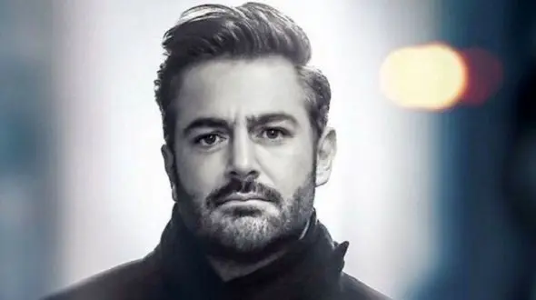 فیلم/ محمدرضا گلزار: 18 سالم بود بدهکار بودیم؛ از خیلی چیزا زدم که 24 سال رو بیلبورد هستم ؛ مخاطب دارم که کنسرت هام پر میشن