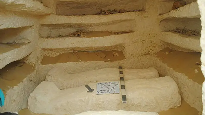 تحقیقات در مقبره 2 هزار ساله در مصر+تصاویر