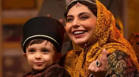 تصویر روز | رهام بذلی کودک نقش «معین الدوله» سریال جیران