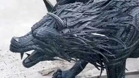 کار جالب یک هنرمند با تایر ماشین+عکس