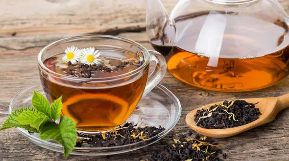 مضرات مصرف زیاد چای سبز و سیاه چیست؟