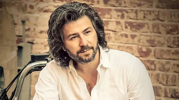 عکس زن زیبا و بچه های جذاب منصور خواننده ایرانی !  + بیوگرافی و حاشیه ها