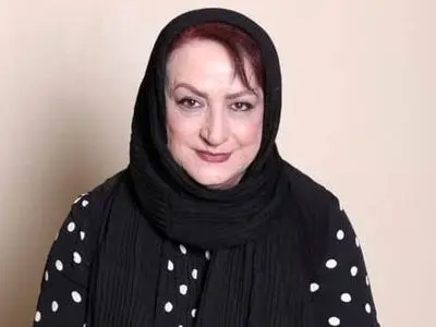 عکس /  تصویر 3 نفره مریم امیرجلالی و دختر و نوه‌اش در کافه‌ای در کانادا / مادر و دختر کپی هم هستند ...