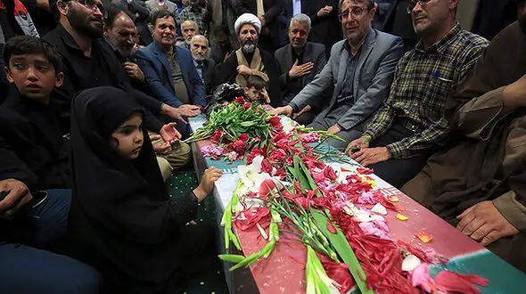 تشییع پیکر مرزبان شهید محمدمهدی احمدی در بجنورد + فیلم