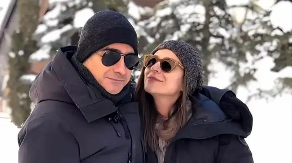 فیلم آوازخوانی باشکوه و عاشقانه همایون شجریان در منزلش/ زنده می خونه نشود فاش کسی آنچه میان منو توست