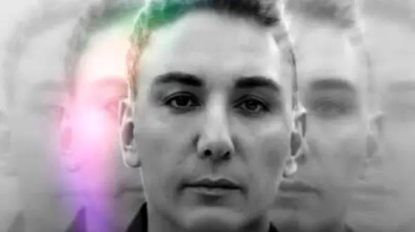 ریمیکس «بخندی تو برام قهقهه» با صدای شادمهر عقیلی | نسخه شنیدنی و جذاب