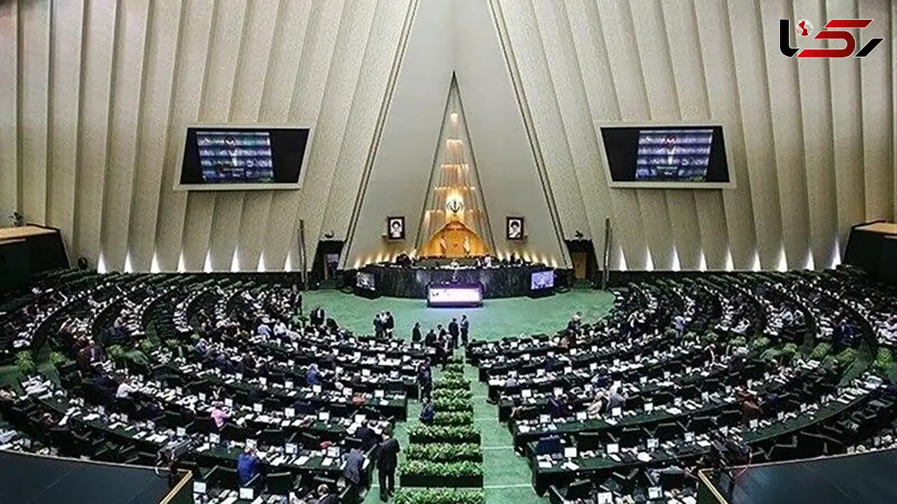 تذکر نائب رئیس مجلس به مسئولین بورس / با افرادی که مسئول ضرر و زیان مردم در بورس هستند برخورد شود