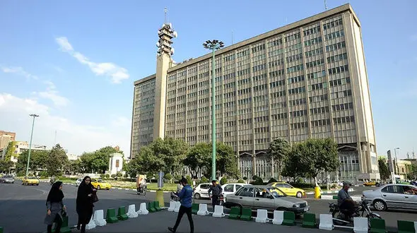 شنیده شدن صدای بلند در میدان امام خمینی / شهرداری تهران توضیح داد + فیلم