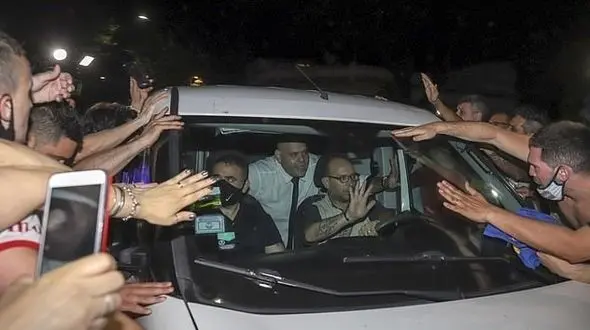 فیلم  کشف جسد فردی که با جسد مارادونا عکس سلفی گرفته بود
