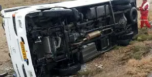 سقوط مینی بوس حامل دانش آموزان ایوانکی از پل / وحشت در صحنه دردناک + سوالات متداول در خصوص جاده علی آباد