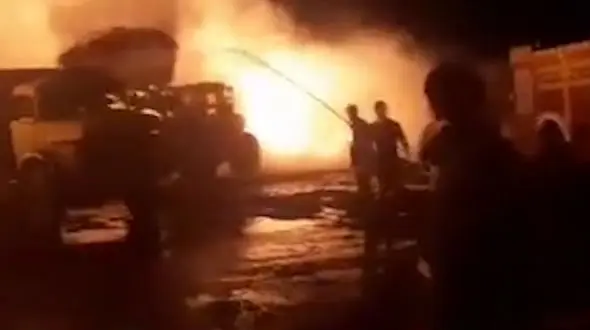 آتش‌سوزی در  دامداری‌ فشافویه + فیلم