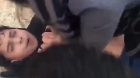 اقدام شجاعانه یک زن کودک در حال غرق‌شدن را نجات داد + فیلم 